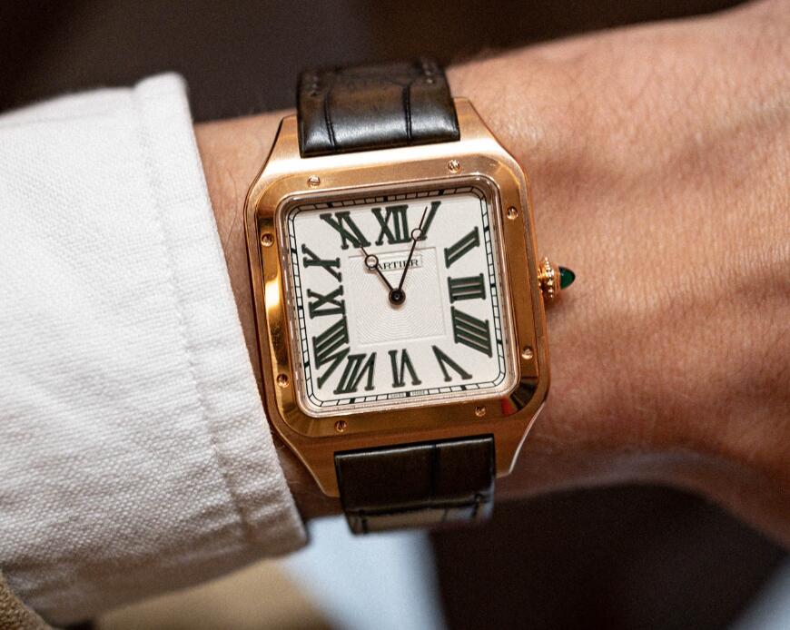 A Quick Hands-On With The Graceful And Colorful New 1:1 Replica Cartier Santos-Dumont XL